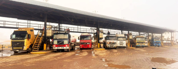 YPFB despacha 1.100 metros cúbicos de gasolina especial a surtidores de La Paz-El Alto