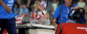 Alarma en Paraguay: una de las figuras del equipo de Gustavo Alfaro salió en camilla y llorando a una semana del debut en el Mundial