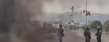 Policías y Militares habilitan Km 13 la Ruta al Occidente, altura puente del Río K´hora II