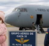 Por los bloqueos, la FAB dispone vuelo solidario para trasladar a niña con cáncer de Oruro a La Paz