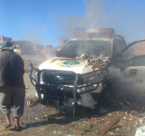 Incendian vehículo de la FELCV y agreden a dos policías en punto de bloqueo en El Alto