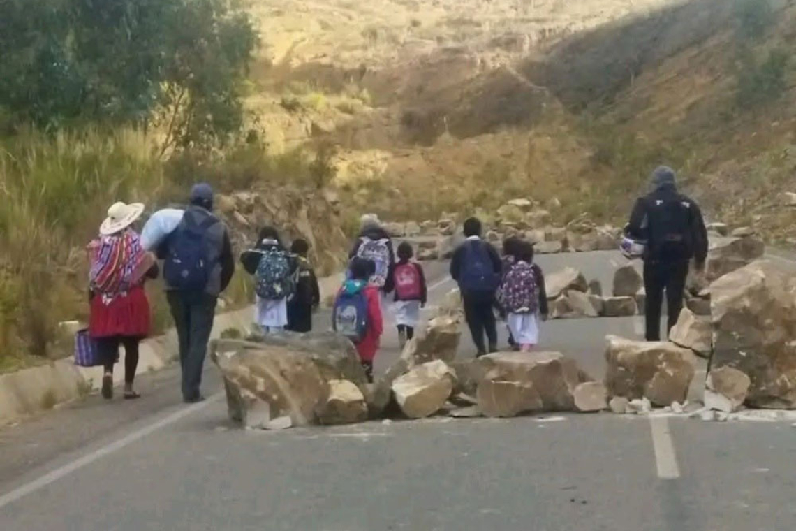 Federación de campesinos de Chuquisaca declara cuarto intermedio en bloqueos para permitir corredor humanitario