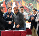 Gobierno-COB firman acuerdo y se levantan las medidas de presión, entre esos, los bloqueos