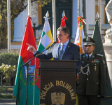 Presidente valora y reconoce a la Policía por devolver al país orden y seguridad
