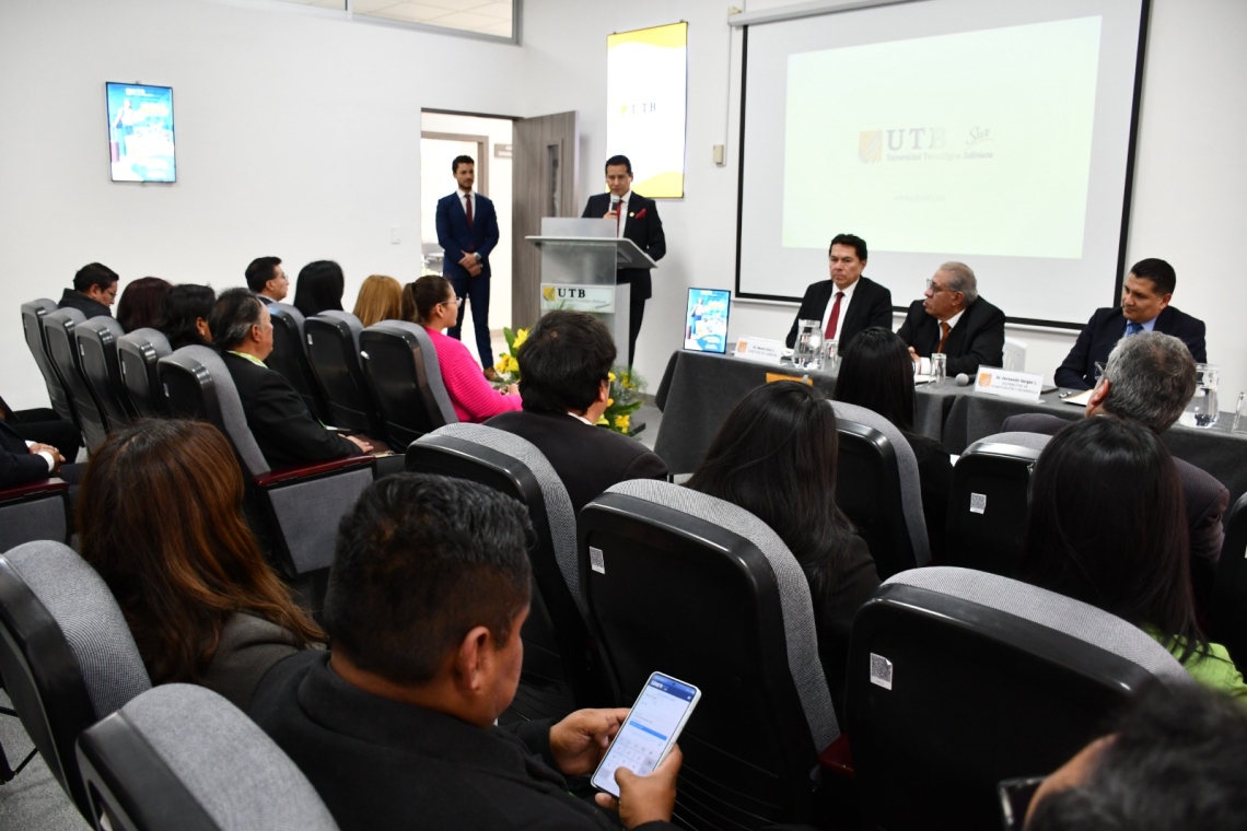 Fiscalía-La Paz gestiona con la TTB becas para servidores mediante programas de Posgrado