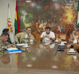 Cívicos de Santa Cruz en reunión con Gobierno exigen justicia por 53 días de bloqueos