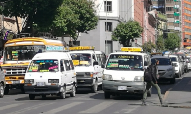 Dockweiler advierte a los choferes: “O evitan el trameaje o introducimos el Pumakatari en esas rutas” 