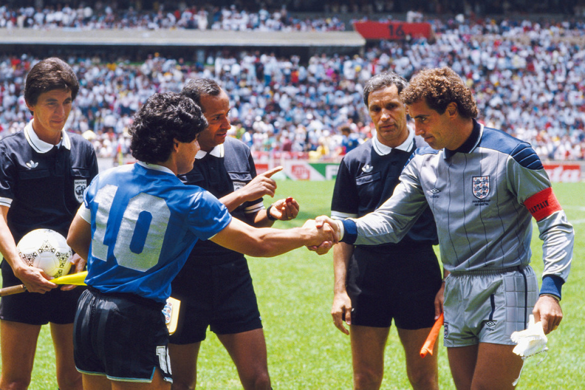 La 'mano de Dios' con las Malvinas de fondo: el partido que selló un clásico mundial