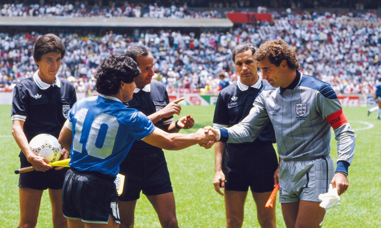 La 'mano de Dios' con las Malvinas de fondo: el partido que selló un clásico mundial