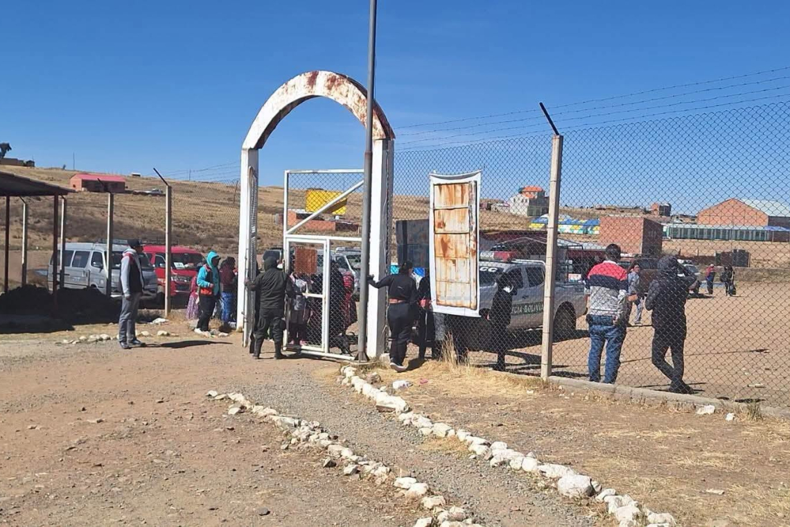 Un muerto y heridos en trifulca con armas de fuego entre reos brasileños en Chonchocoro 