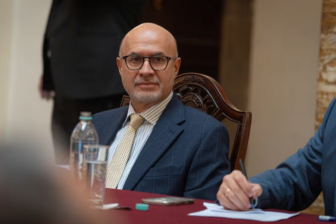 Jefe de Gabinete de Bolivia afirmó que un acuerdo con el FMI es “indispensable” para enfrentar el déficit fiscal