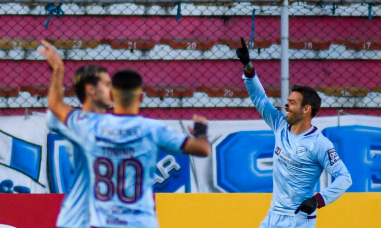 Bolívar golpea primero: venció 3-2 a Gremio y viajará con ventaja a Brasil