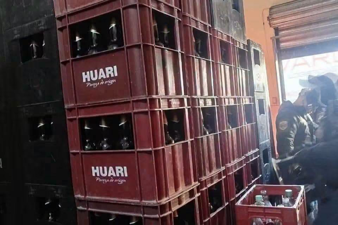 En El Alto intervienen fabrica clandestina que clonaba cerveza y gaseosas 