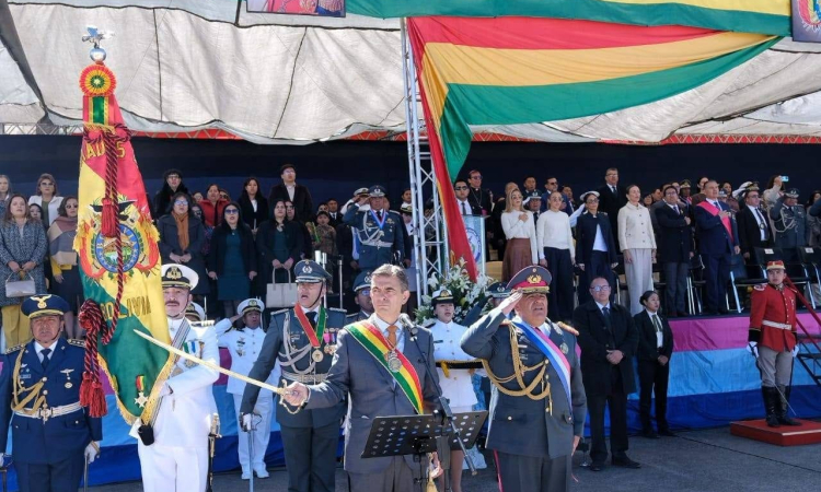 Gobierno exhorta a las FFAA lealtad con Bolivia y alerta sobre la amenaza del narcoterrorismo