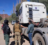 Policía y ANH detectan carga irregular en Estación de Servicio en Tupiza