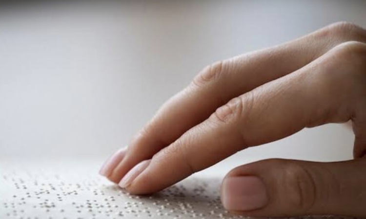 Impulsan taller de braille para derribar barreras de exclusión y construir puentes de igualdad