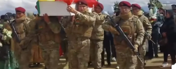 Ejército no abandona, acompaña a familias de víctimas de explosión en Viacha