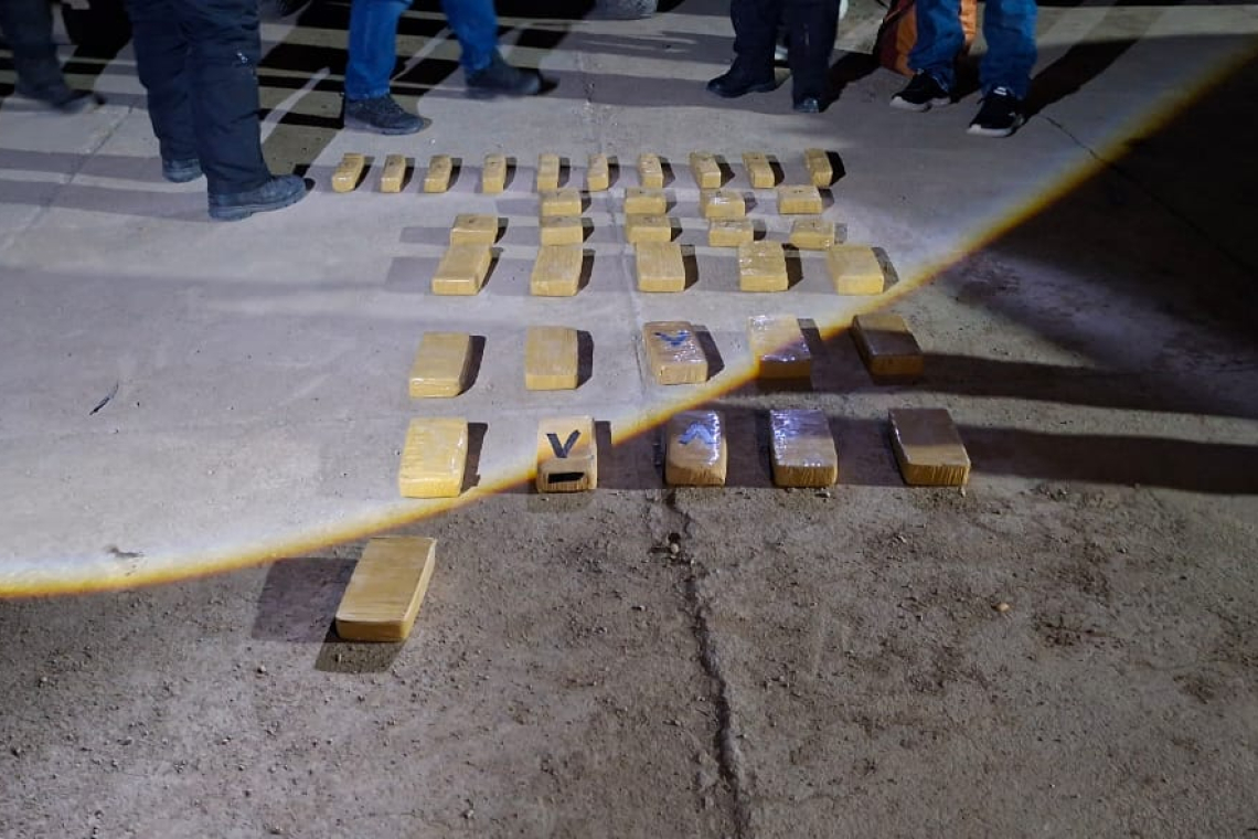 Hallan más de 26 kilos de cocaína ocultos en tanque de combustible
