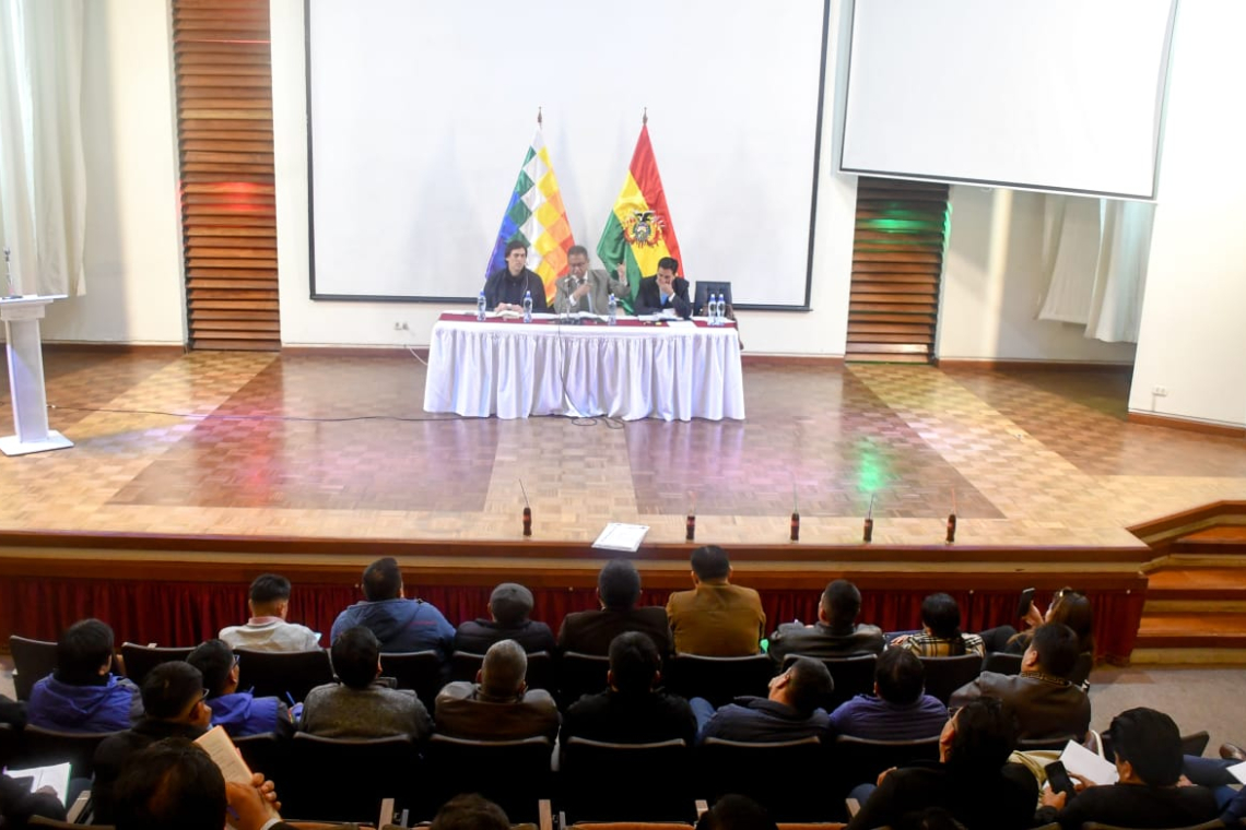 Gobierno y transporte libre acuerdan mesas técnicas y agenda de trabajo tras el fin a la subvención al Diésel