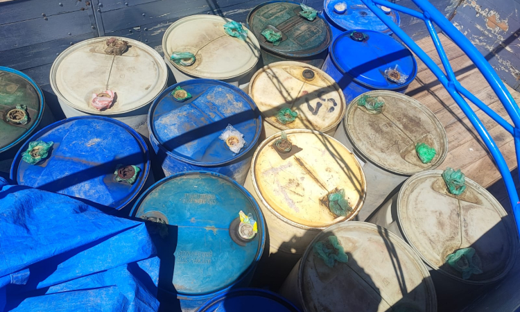  Decomisan un camión con 4.600 litros de diésel por presunto desvío a la minería ilegal en el sector de Chaguaya 