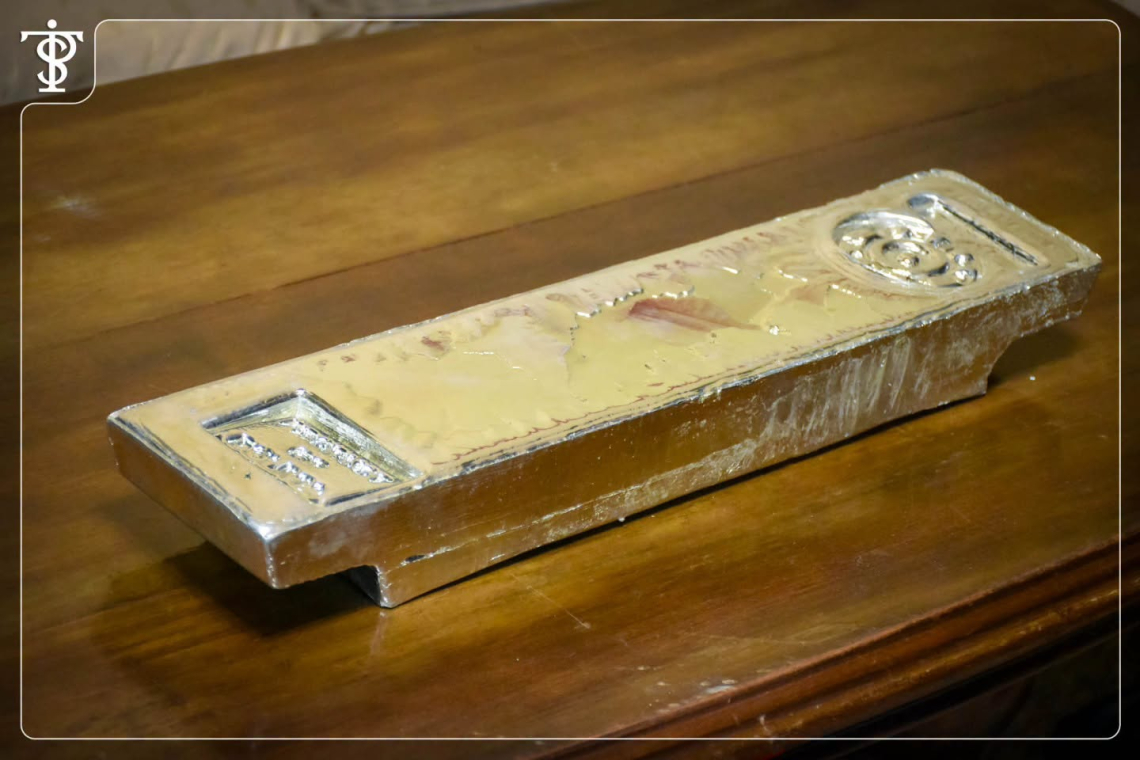 Un lingote de 17 kilos revive en la Casa de Moneda la era del auge del estaño