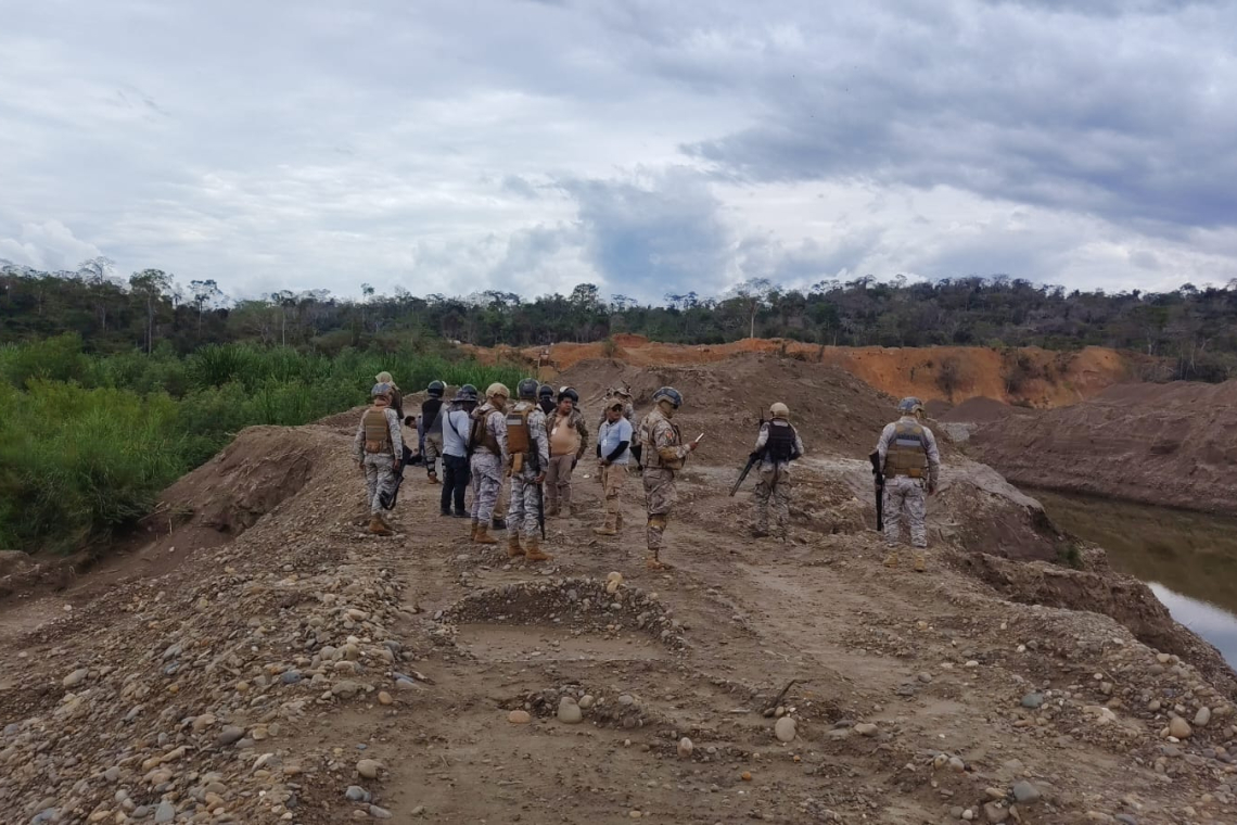 En intervención conjunta contra la minería ilegal desmantelan campamento en el río Beni
