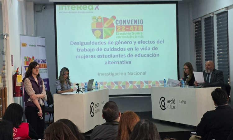 Las tareas de cuidado siguen siendo una barrera para miles de mujeres que estudian educación técnica en Bolivia