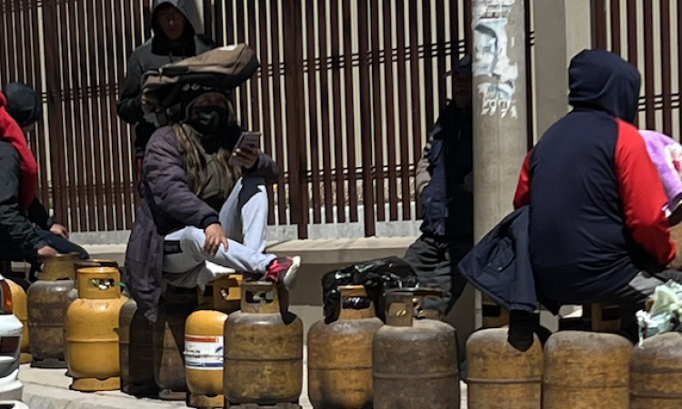 Alcalde anuncia decomiso de garrafas y procesos penales contra especuladores de GLP en Oruro