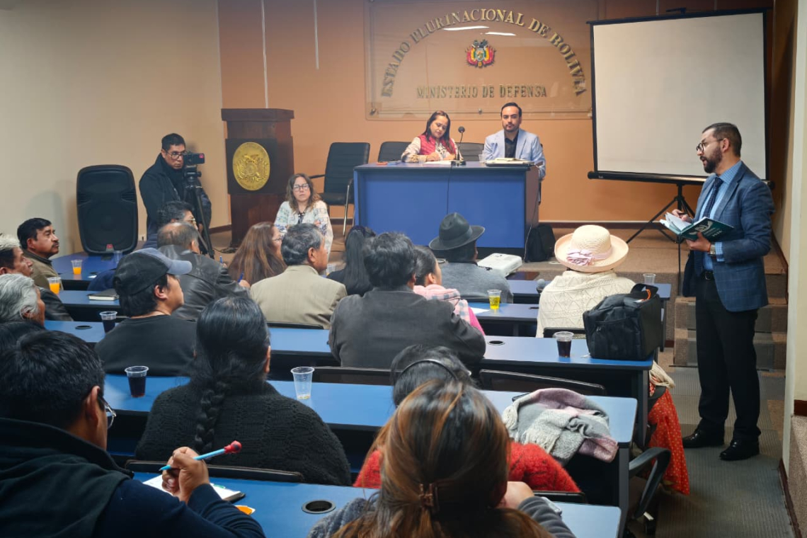 VLCC y el CEO-LCC vigorizan la prevención del contrabando con gremiales de Viacha
