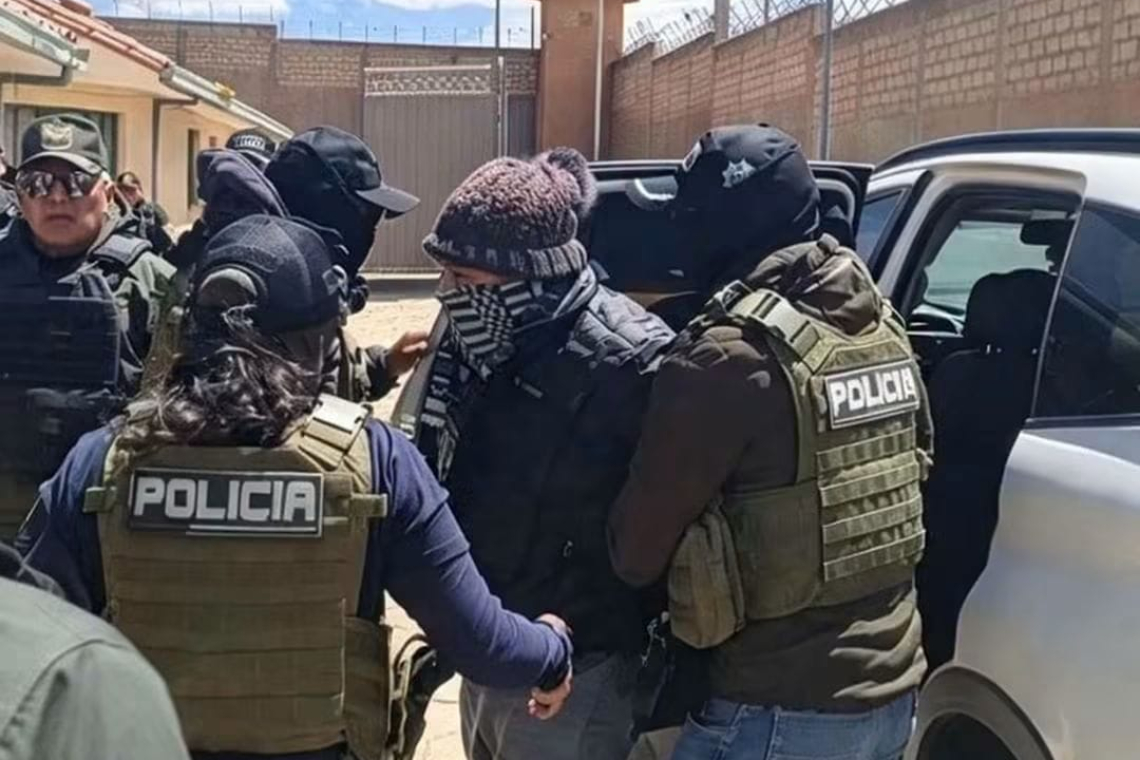 Fiscalía alista imputación para policías implicados con facilitar celular a Roger Mariaca