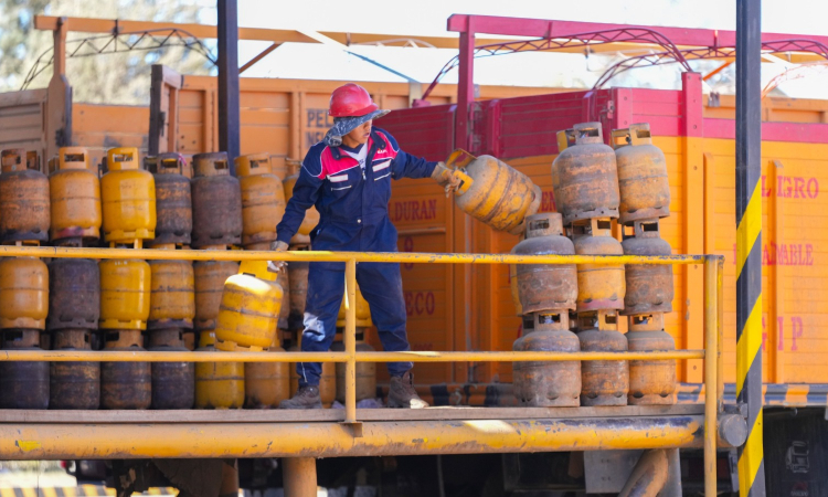 YPFB despacha 299.000 garrafas de GLP en La Paz, El Alto y provincias