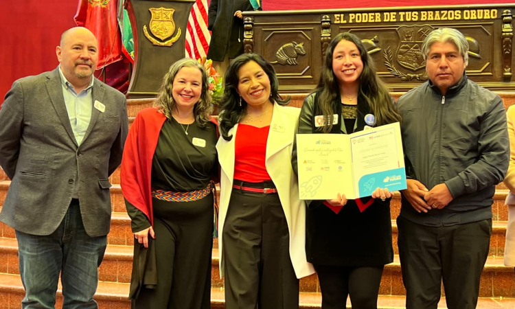 Academia para Emprendedores gradúa a 40 emprendedores en Oruro e impulsa su crecimiento empresarial